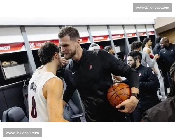 12 分交手记忆!马刺冠军中锋斯普利特,成开拓者临时主帅 12 分交手记忆!马刺冠军中锋斯普利特,成开拓者临时主帅